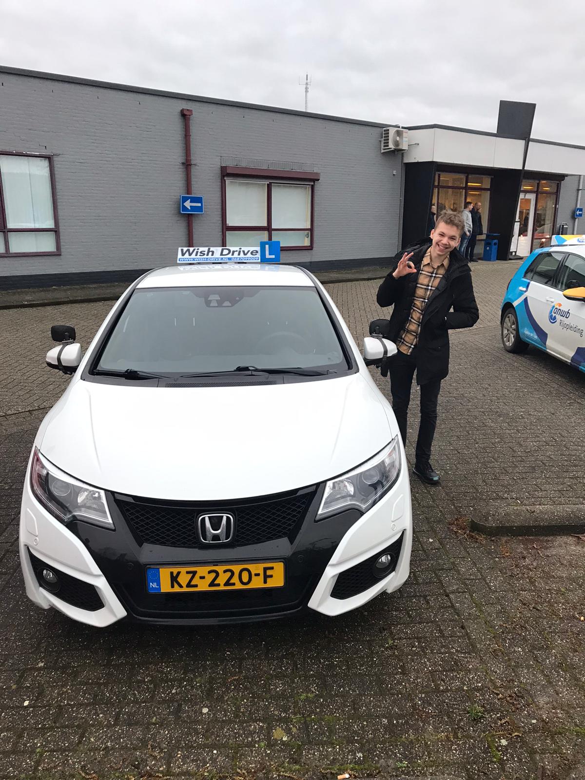 Geslaagde leerling foto 3