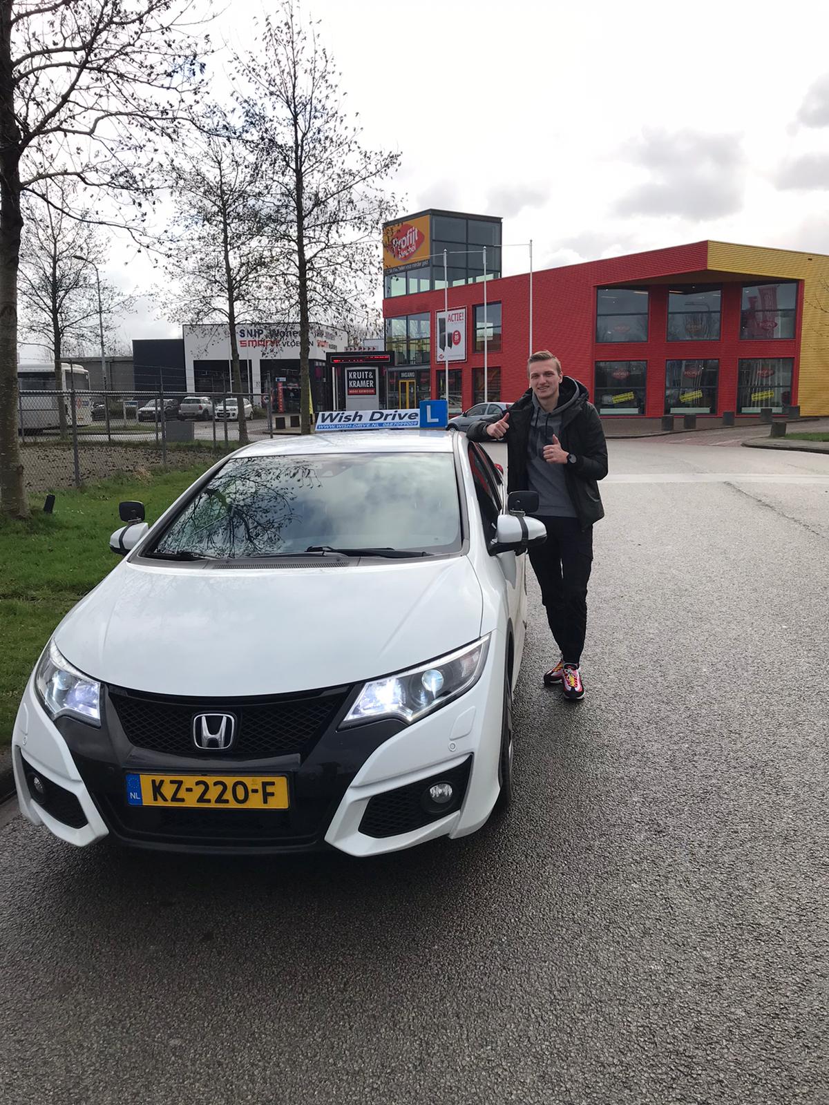 Geslaagde leerling foto 4